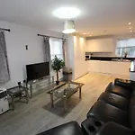 Holden Court Apartments -Apt 4