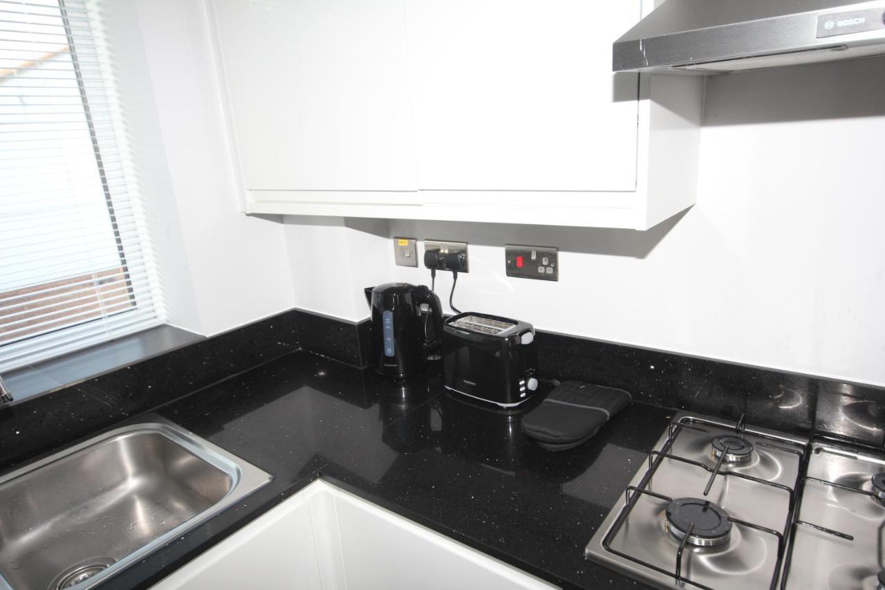 Apartment Holden Court -apt 4 *